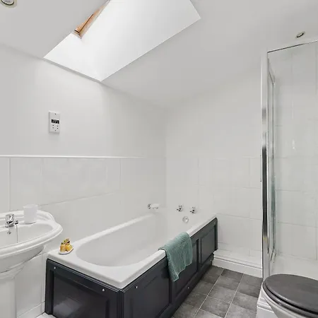 アパート Large Duplex Penthouse In *